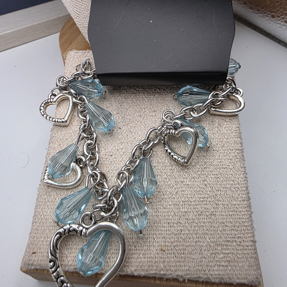 Paparazzi Silver Bracelet with Blue Teardrop Charms (556)